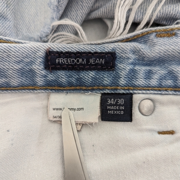 Tommy Hilfiger vintage distressed jean denim shorts for men 34 x 30 - Picture 7 of 11